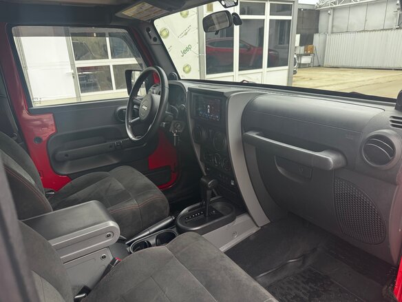 2008 Jeep Wrangler III (JK), красный, 2500000 рублей - вид 8