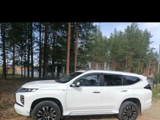 2022 Mitsubishi Montero Sport III Рестайлинг, белый, 4750000 рублей, вид 4