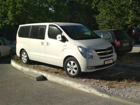 2008 Hyundai Grand Starex, белый, 1700000 рублей, вид 1