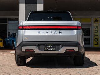 2024 Rivian R1T QM Large, серебристый, 11819962 рублей, вид 5