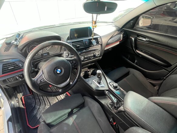 2012 BMW 1 серии 118i II (F20/F21), белый, 1200000 рублей - вид 10
