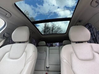 2018 Volvo XC60 II, красный, 3680000 рублей, вид 2