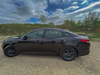 2018 Kia Optima IV Рестайлинг, коричневый, 1450000 рублей, вид 4