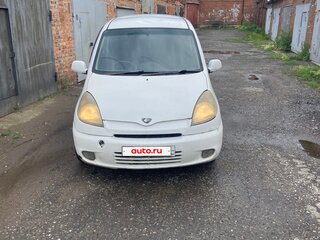 2002 Toyota FunCargo, белый, 170000 рублей, вид 2