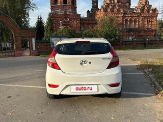 2012 Hyundai Solaris I, белый, 600000 рублей, вид 4