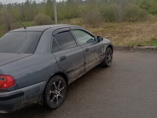 2003 Mitsubishi Carisma I Рестайлинг, серый, 250000 рублей, вид 4