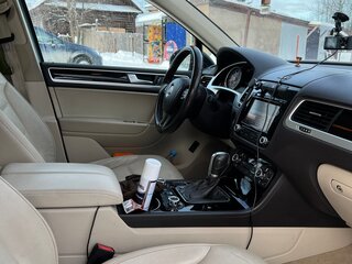 2012 Volkswagen Touareg II, чёрный, 2300000 рублей, вид 4
