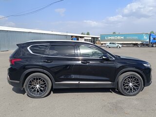 2019 Hyundai Santa Fe IV, чёрный, 3200000 рублей, вид 4