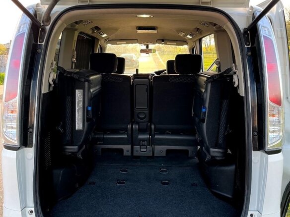 2010 Nissan Serena IV (C26), белый, 1500000 рублей - вид 16