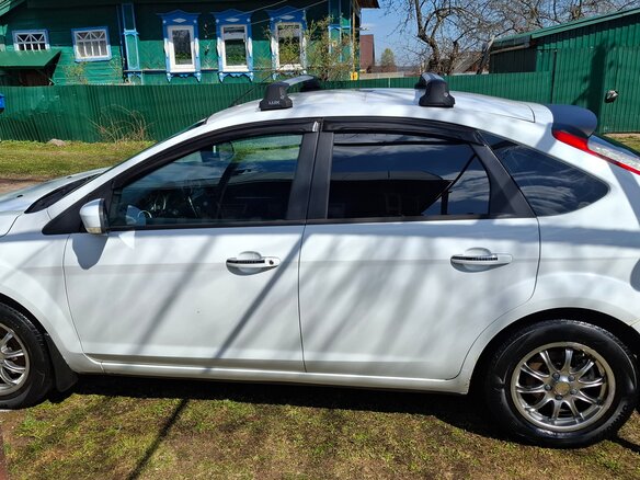 2010 Ford Focus II Рестайлинг, белый, 500000 рублей - вид 5