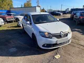 2017 Renault Logan II, белый, 520000 рублей, вид 2