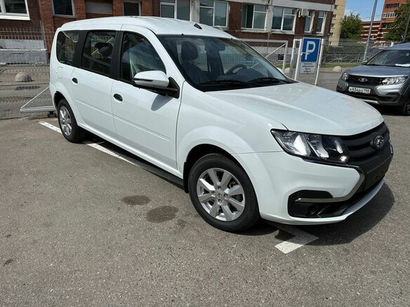 2026 Lada (ВАЗ) Largus I Рестайлинг, белый, 1582000 рублей - вид 2