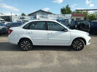 2026 Lada (ВАЗ) Granta I Рестайлинг, белый, 1290000 рублей, вид 3