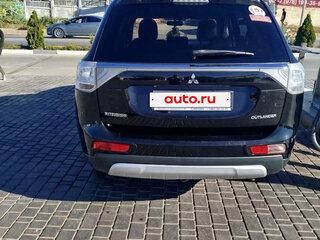 2014 Mitsubishi Outlander III, чёрный, 1300000 рублей, вид 4