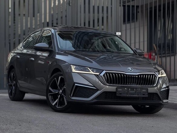 2023 Skoda Octavia IV (A8), серый, 2040000 рублей