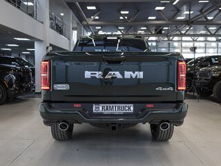 2026 Ram 1500 Crew Cab V Рестайлинг, зелёный, 9872842 рублей, вид 5