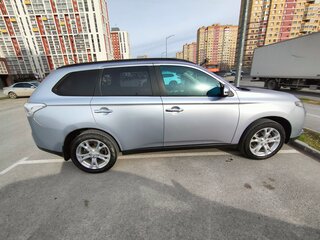 2012 Mitsubishi Outlander III, серебристый, 1300000 рублей, вид 2