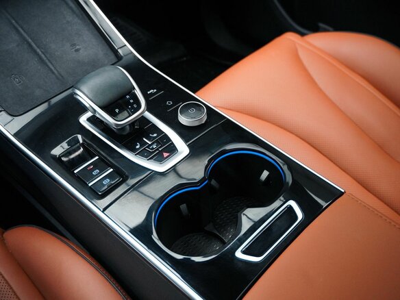 2023 Omoda C5 I, чёрный, 2200000 рублей - вид 17