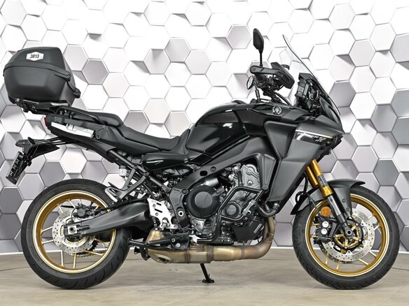 2023 Yamaha Tracer 9, чёрный, 1499000 рублей - вид 2