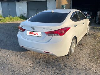 2013 Hyundai Elantra V (MD), белый, 850000 рублей, вид 5