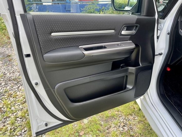 2021 Honda Stepwgn Spada V Рестайлинг, белый, 1990000 рублей - вид 7