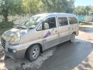 2006 Hyundai H-1 I Рестайлинг, серебристый, 420000 рублей, вид 3