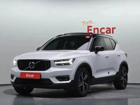 Volvo XC40 I