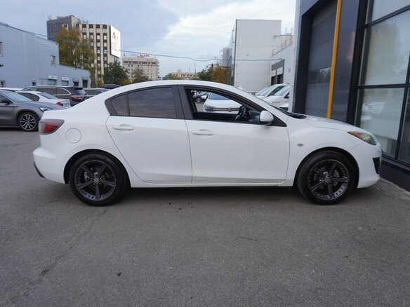 2010 Mazda 3 II (BL), белый, 760000 рублей - вид 3