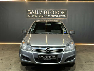 2011 Opel Astra H Рестайлинг, серый, 580000 рублей, вид 3