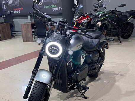 2026 QJMotor SRV 600 V2, серебристый, 589000 рублей, вид 5
