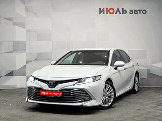 2019 Toyota Camry VIII (XV70), белый, 3150000 рублей, вид 1