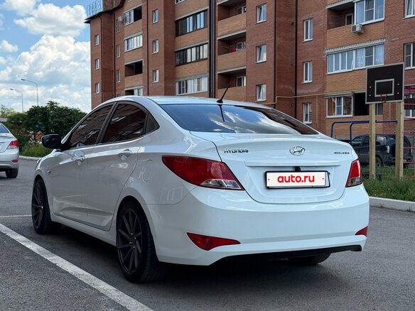 2015 Hyundai Solaris I Рестайлинг, белый, 1190000 рублей - вид 5