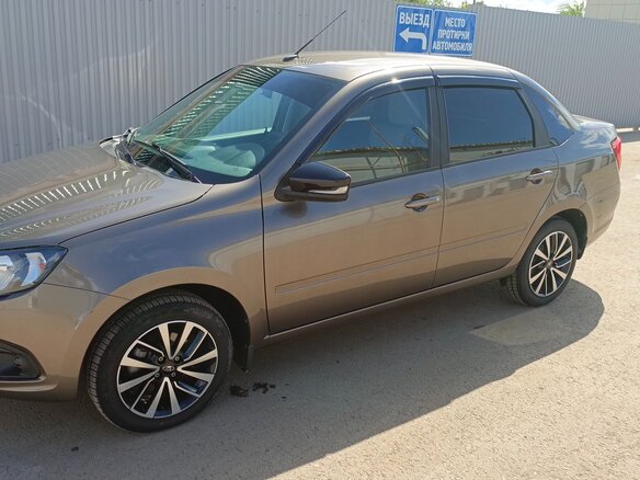 2024 Lada (ВАЗ) Granta Sportline I Рестайлинг, коричневый, 880000 рублей - вид 3