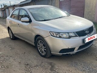 2009 Kia Cerato 5-speed II, серебристый, 399000 рублей, вид 2