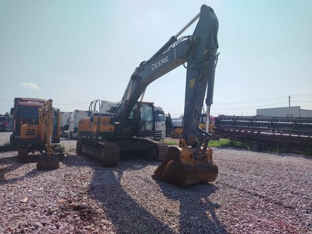 2021 John Deere E300LC, белый, 11274000 рублей, вид 2