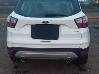 2018 Ford Kuga II Рестайлинг, белый, 1820000 рублей, вид 4