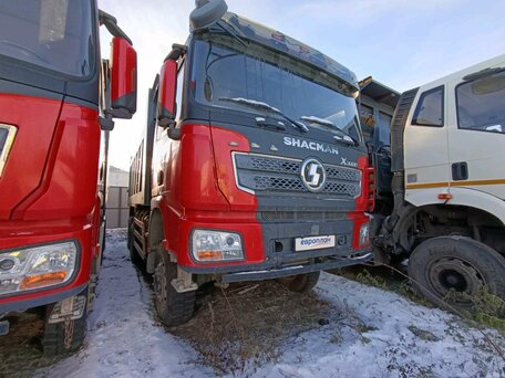 2023 Shacman (Shaanxi) SX3258, красный, 3560000 рублей, вид 2
