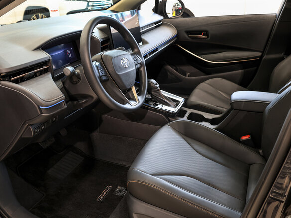 2026 Toyota Corolla XII (E210) Рестайлинг 2, чёрный - вид 7