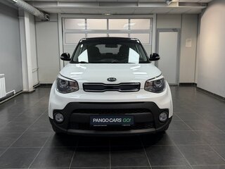 2017 Kia Soul II Рестайлинг, белый, 1620000 рублей, вид 2