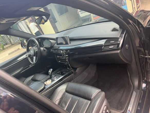 2017 BMW X5 M50d III (F15), синий, 4000000 рублей - вид 9
