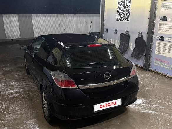 2008 Opel Astra GTC H Рестайлинг, чёрный, 400000 рублей - вид 4