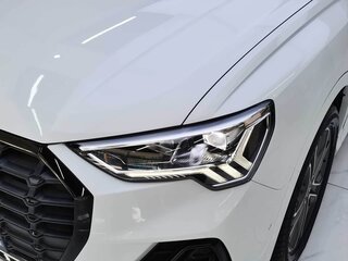 2022 Audi Q3 35 TFSI II (F3), белый, 1700000 рублей, вид 4