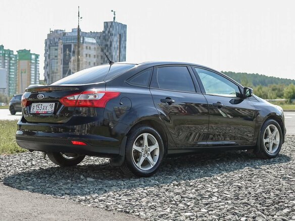 2012 Ford Focus III, чёрный - вид 4
