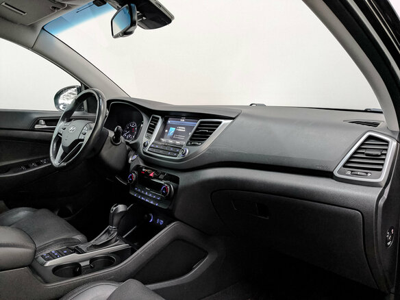 2016 Hyundai Tucson III, чёрный, 1775000 рублей - вид 12