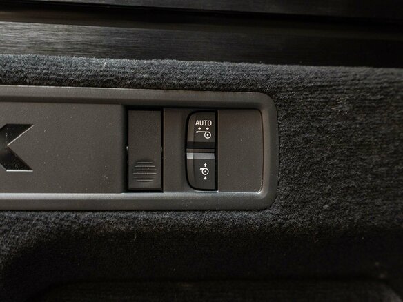 2026 BMW X5 40i IV (G05/G18) Рестайлинг, чёрный - вид 37