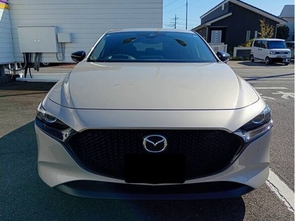 2022 Mazda 3 IV (BP), серебристый, 1425000 рублей - вид 4