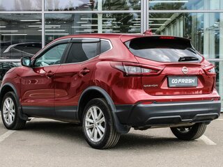 2020 Nissan Qashqai II Рестайлинг, красный, 2150000 рублей, вид 2