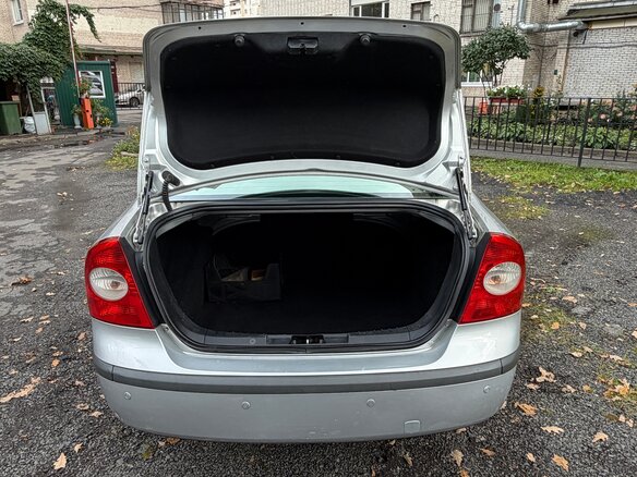 2006 Ford Focus II, серебристый, 630000 рублей - вид 16