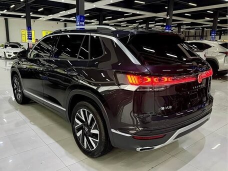 2023 Volkswagen Tayron I Рестайлинг, серый, 2660000 рублей, вид 5