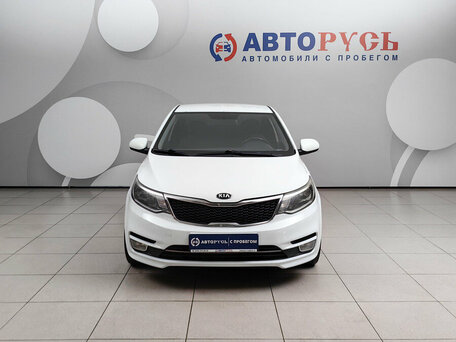 2017 Kia Rio III Рестайлинг, белый, 1098000 рублей, вид 3